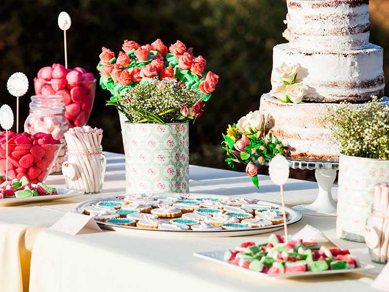 Tendencias de boda para este 2018: celebración y decoración 12 Mesas dulces para el día de vuestra boda